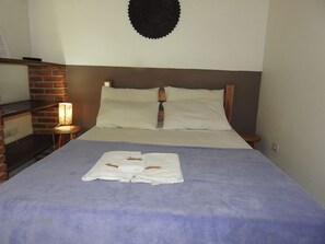 Standard Double Room | Free WiFi, bed sheets - Recanto Primavera - Camburi (São Sebastião)