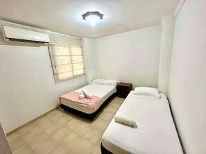 3 Schlafzimmer, Bügeleisen/Bügelbrett, WLAN, Bettwäsche