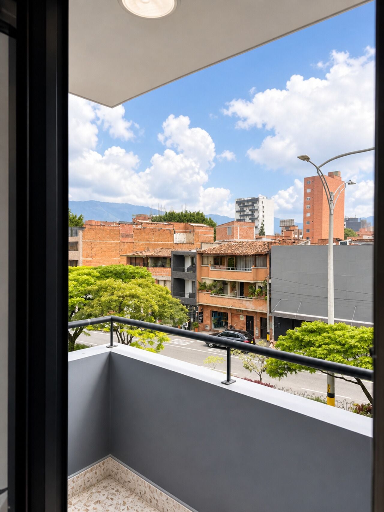 Apartament familiar, 2 dormitoris, vistes a la ciutat | Balcó