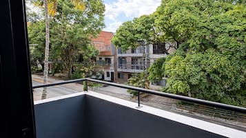 Superior appartement, Meerdere bedden, bubbelbad, uitzicht op de stad | Balkon
