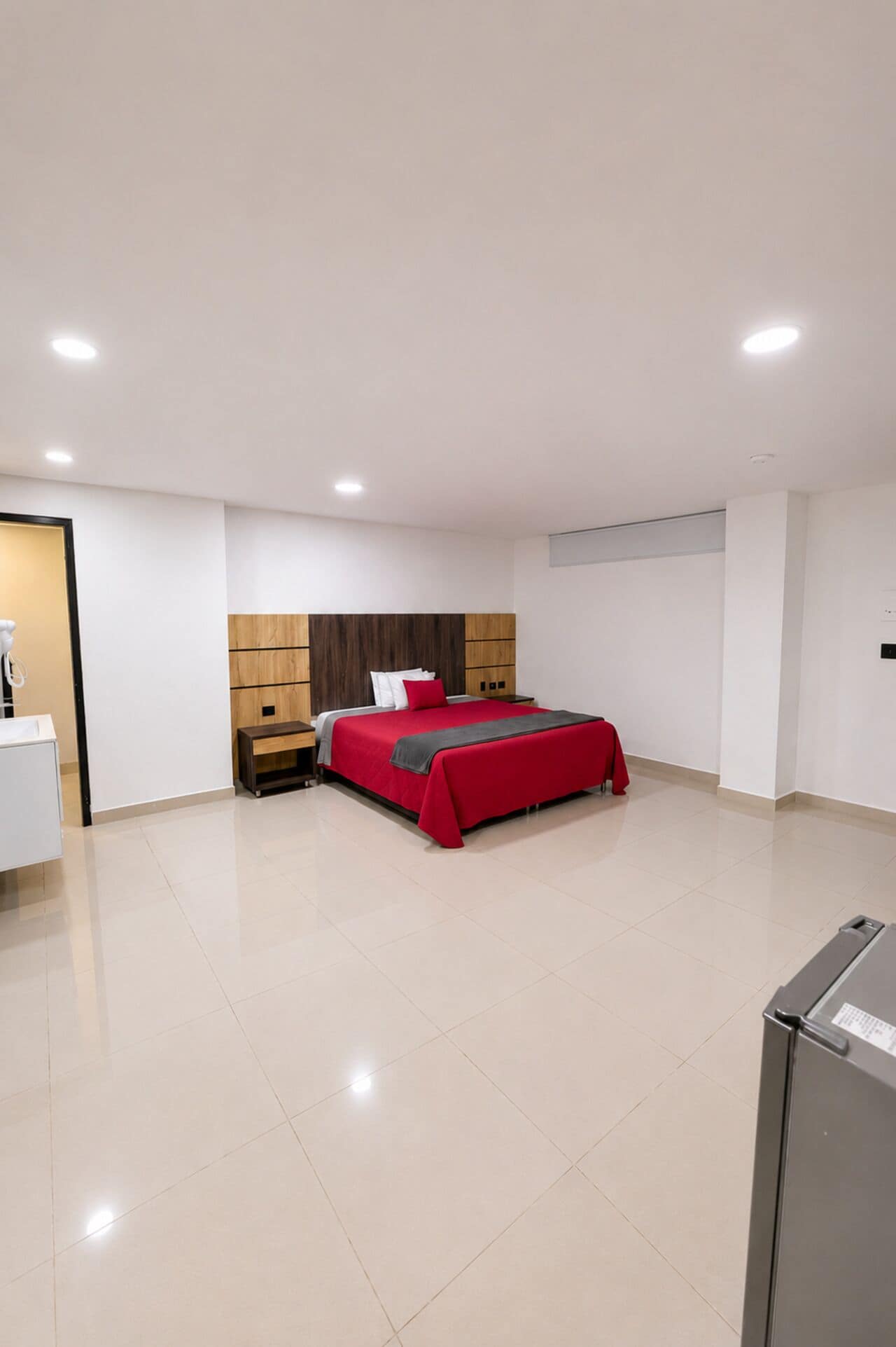 Double Room, 1 Queen Bed, Ensuite | Premium bedding, down comforters, minibar, laptop workspace