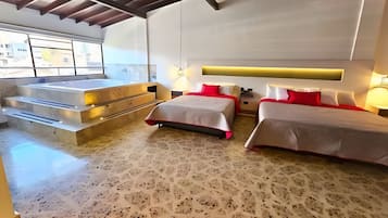 Luxury Suite, Hot Tub