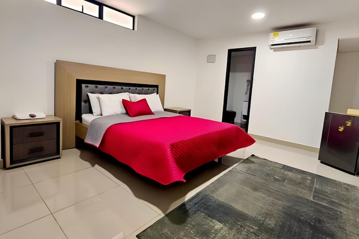 Habitación estándar, 1 cama doble | 2 dormitorios, ropa de cama hipoalergénica, minibar