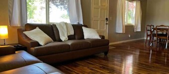 Retreat Near Hospital w/ Self Check-in + Laundry<br>