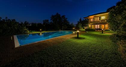 Villa dei Salici con Piscina by Wonderful Italy