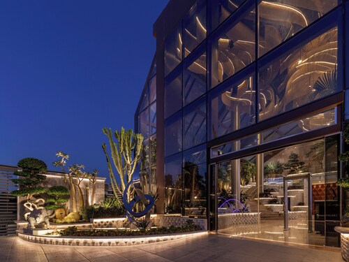 Crowne Plaza Alexandria Mirage by IHG