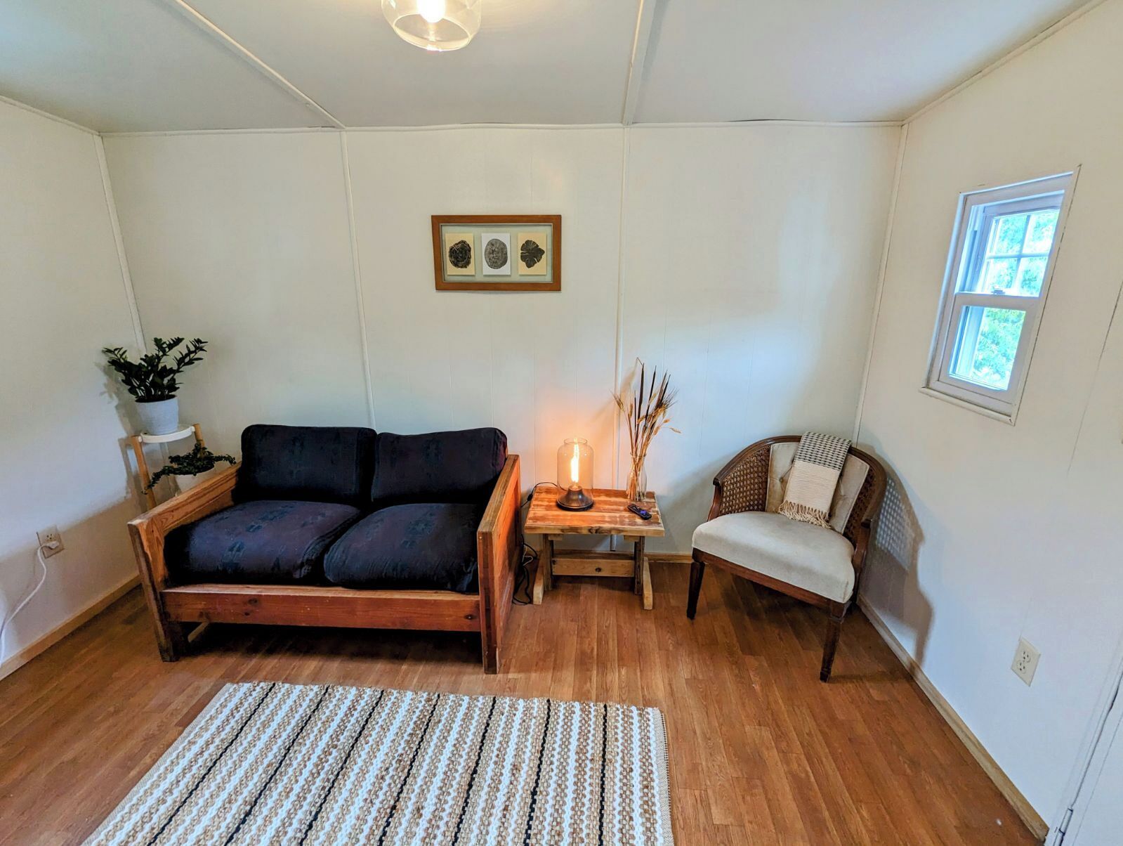 Cozy basecamp minutes from waterfalls, hiking and climbing