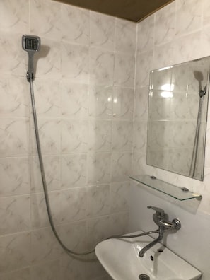 Comfort-Doppelzimmer | Badezimmer