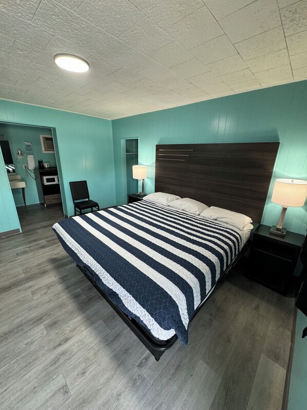 Room, 1 King Bed, Non Smoking