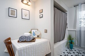 4 bedrooms, desk, iron/ironing board, travel cot