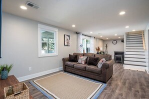 TV - Pool, Playground, Family Fun! (Hudsonville)