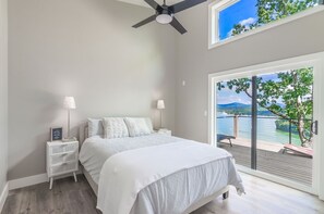 4 bedrooms, travel crib, WiFi, bed sheets