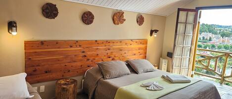 Minibar, soundproofing, iron/ironing board, free WiFi