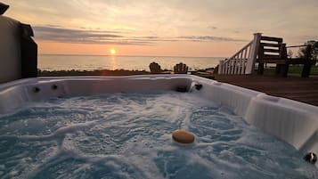 Bain à remous extérieur