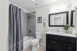Towels, soap, shampoo, toilet paper