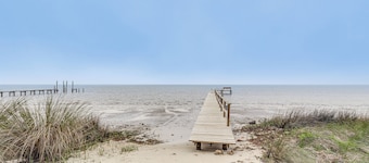 Carrabelle Retreat w/ Boat Dock + Views of Gulf!
