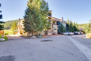 Exterior - Walk to Ski Lift + Hot Tub: Copper Mountain Condo (Frisco)