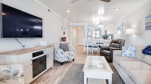 Smart TV, fireplace