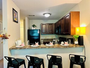 Dining - Cozy Getaway in the smokies <br> (Gatlinburg)