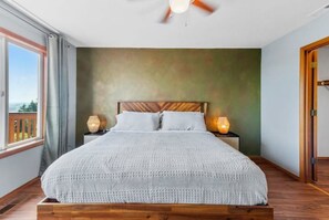 5 chambres, fer et planche à repasser, Wi-Fi, draps fournis