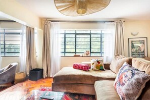 Living area - Bright & peaceful apartment in Westlands, Nairobi (Nairobi)