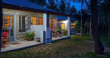 Muthoki Country Lodge - Studio Cottage S4