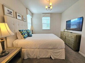 4 chambres, fer et planche à repasser, Wi-Fi, draps fournis