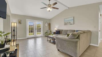 テレビ、書斎 / ワークスペース