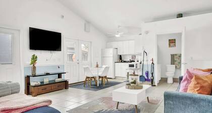 The Splash Pad Sleeps 13 w Pool Patio and Garage