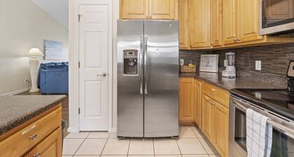 Escape to Paradise w Saltwater Pool 25 Min to PCB