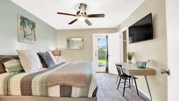 4 bedrooms, desk, iron/ironing board, travel crib