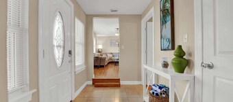 Loaded House and Guest House w Game Room Gym