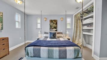 1 bedroom, desk, iron/ironing board, WiFi