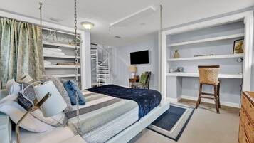 1 bedroom, desk, iron/ironing board, WiFi