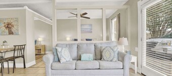Luxe Guest Suite Near The Emerald Coast of PCB