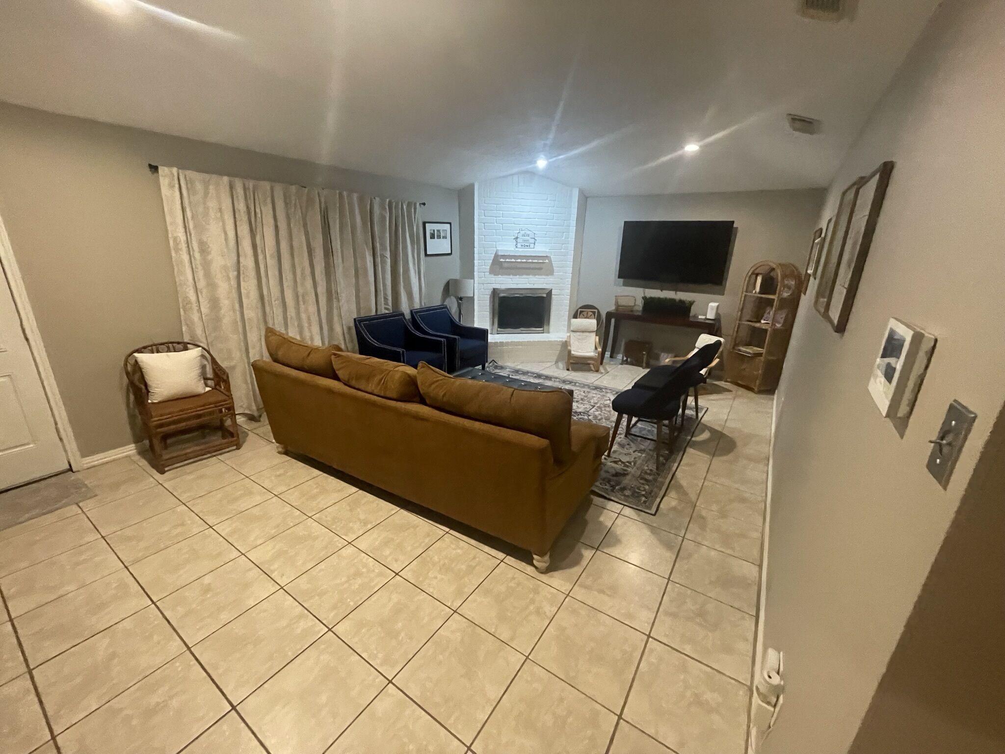 4br Family Getaway - Pets Welcome, Self Check-in! - Lake Houston, TX