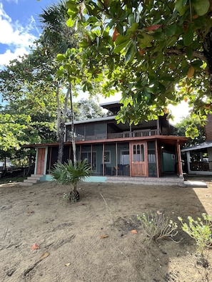 Exterior - BEACHFRONT CASITA Snorkel & explore this amazing reef~ Experience Caribbean Life (Sandy Bay)