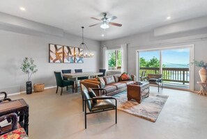 Living area - A Gorgeous River View Modern Suit.<br> (Portland)