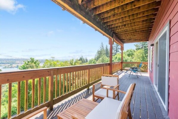 Property grounds - A Gorgeous River View Modern Suit.<br> (Portland)