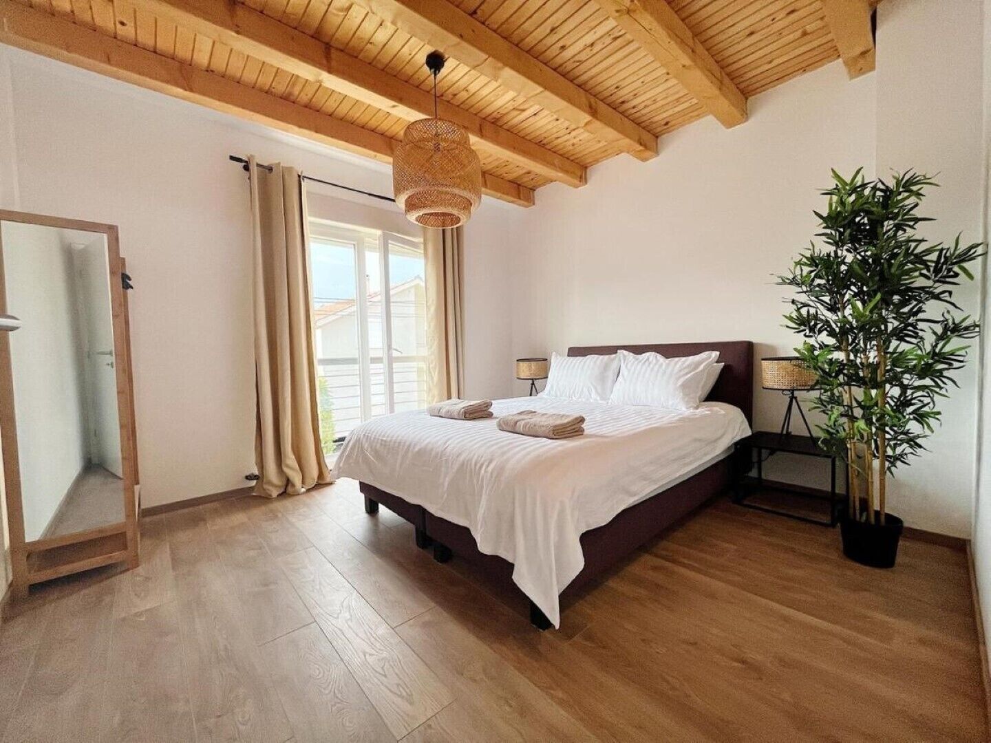 3 bedrooms, WiFi, bed sheets