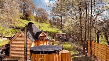 Bain à remous extérieur