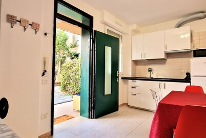 Fiorilli 5 House - Fair District - Private Parking - Bike Storage