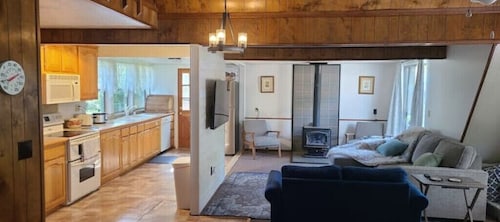 SkyView at Lake Roberts getaway