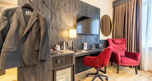 Minibar, in-room safe, desk, laptop workspace