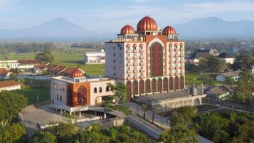 المنشأة من الخارج