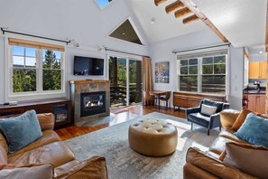 TV, fireplace, offices - Luxury Ski-In/Ski-Out Home in Moonlight w/ Hot Tub (Big Sky)