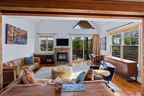 TV, fireplace, offices - Luxury Ski-In/Ski-Out Home in Moonlight w/ Hot Tub (Big Sky)