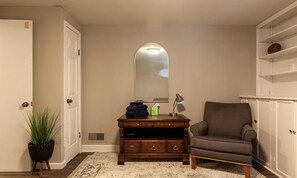 Interior - two  bedroom apartment  - for  2  to  4 guest   (Washington)