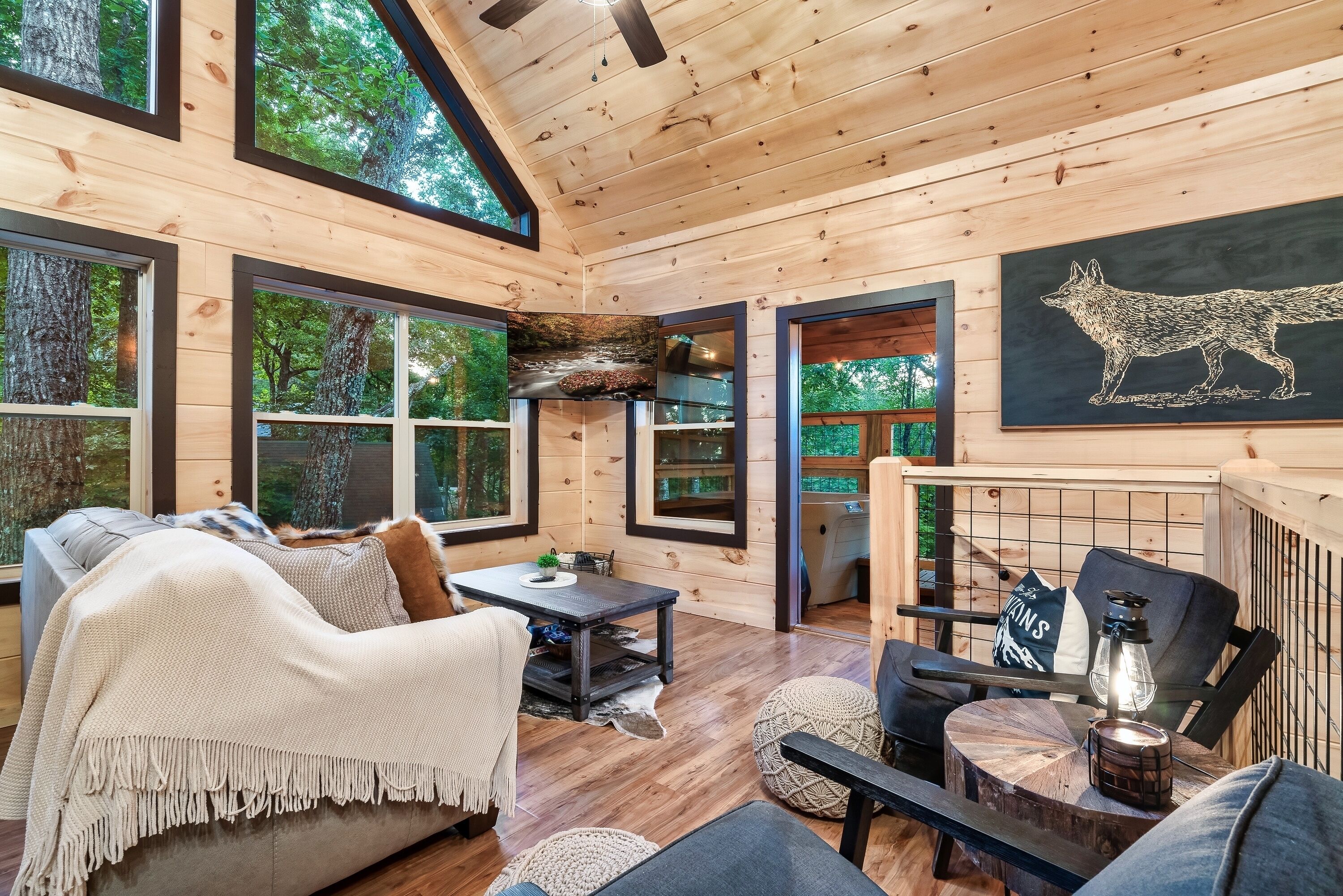 Smart TV, fireplace, stereo