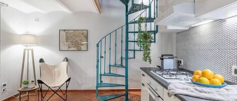 Forno, piano cottura, macchina per tè/caffè, pentole/stoviglie/utensili